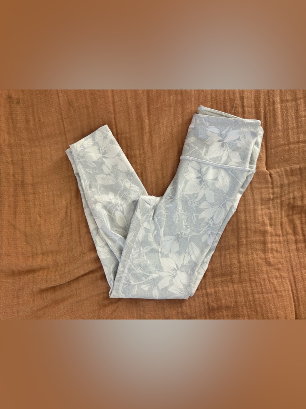 GAP Floral Light Gray Floral Leggings